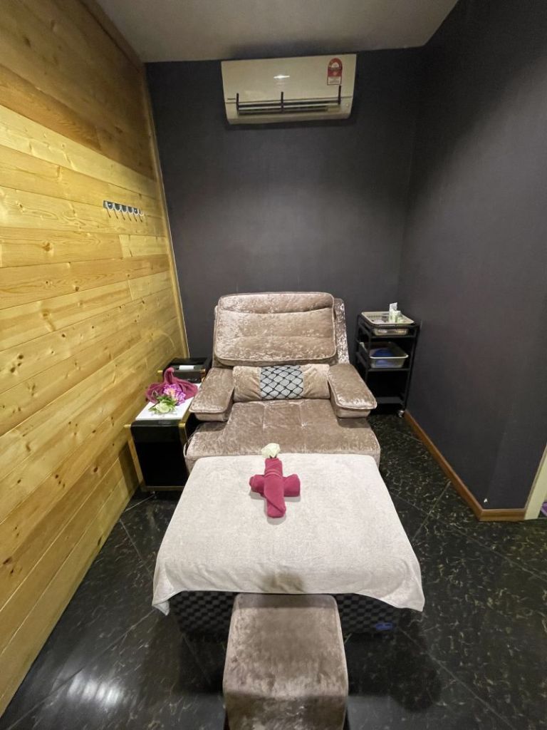 A&A MASSAGE & SPA CENTER KENINGAU SABAH