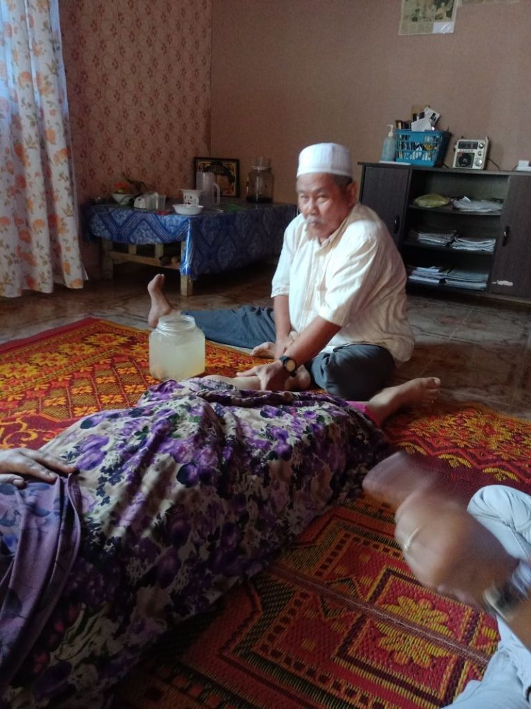 Pak Mahat Urut