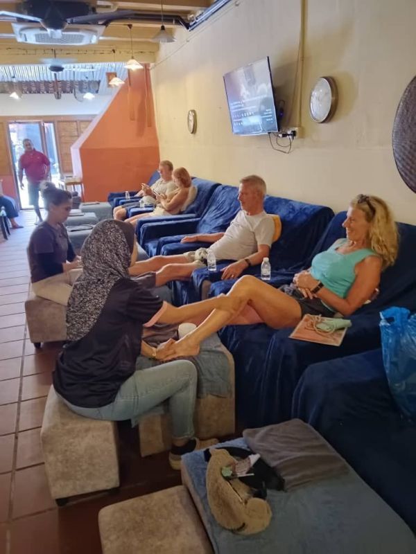 TOUCHE THERAPY (MASSAGE CENTRES / REFLEXOLOGY & TRADITIONAL FOOT MASSAGE)